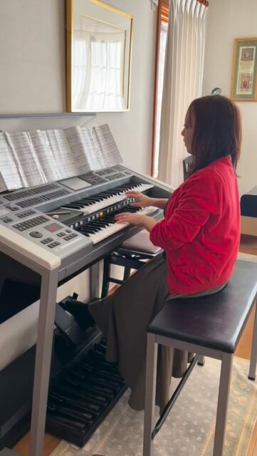 ⁡
sugawara.musicschool 
🔻フォローミー🔻
@sugawara.musicschool
⁡
⁡
音楽を楽しく学びながら
非認知能力もアップして
心が豊かに育つ音楽教室
⁡
⁡
🎵コンサートで弾きます！
⁡
⁡
12月21日にコンサートを開催する
小原音楽教室のMさん
⁡
⁡
2部のスタートは
エレクトーンで情熱大陸を演奏！！
⁡
⁡
華々しく、2部を飾ってくださいね。
⁡
エレクトーンはピアノまた違う楽器。
⁡
開放的で、とても心躍る感じがすると
言ってました！

最近ますます好きになってきたとのこと。
⁡
私も楽しみに聴きに行きます♪
⁡
⁡
⁡
☆*:.｡. 菅原ミュージックスクール生徒募集中｡.:*☆
⁡
音楽の楽しさ、お伝えしてます♪
⁡
富谷市成田、明石台、杜の橋、富が丘、
大清水、上桜木、仙台市泉区、利府市から通っていただいてます。
⁡
🍀只今の生徒募集については
随時お問い合わせ下さい♪
⁡
⁡
⁡
⁡
🌸遠方の方はzoom、LINEによる
オンラインレッスンも行っております。
⁡
⁡
好きな場所で気軽にレッスン！
移動時間、送迎、など不要
とても便利で集中できると好評です！
⁡
⁡
🌸好きなことをお仕事にしませんか？
⁡
ピアノ、エレクトーンの先生として活躍してみませんか？
ヤマハのグレード５級を最短最速で取得
菅原ミュージックスクールでは指導者養成コース募集中です。
⁡
体験レッスンのお問い合わせ、お申し込みは、
・プロフィールのメッセージ、メール
・菅原ミュージックスクールLINE公式アカウンにてお待ちしています。❤︎
⁡
🌹フォローミー🌹
⁡
菅原ミュージックスクール
@sugawara.musicschool 
⁡
🍀🍀🍀🍀🍀🍀🍀🍀🍀🍀
⁡
⁡
LINE＠からお問い合わせの方に最新情報配信中！
⁡
〜お問い合わせ・体験レッスンの
お申し込みの仕方〜
菅原とLINEでお友達になる♪
↓
@sugawara.musicschool 
こちらからプロフィール欄のURLを
クリック❣️
＊もし、追加出来ない場合はLINEより
@eym9916gでLINE ID検索！
(@マークを忘れずに)
⁡
インスタのメッセージからのお問い合わせも OKです！
⁡
菅原ミュージックスクールLINE公式アカウントでは、教室の詳細情報など配信していますので、ご登録の上、お気軽にご質問下さい
⁡
#富谷市ピアノ教室
#泉中央ピアノ教室
#ヤマハ音楽教室#富谷市エレクトーン教室
#仙台市エレクトーン教室
#富谷市大人のピアノ
#大和町ピアノ
#ピアノ初心者
#大人のオンラインレッス
#ヤマハグレード
#ヤマハグレード5級
#趣味のピアノ
#富谷市明石台ピアノ
#富谷市成田ピアノ教室
⁡
⁡